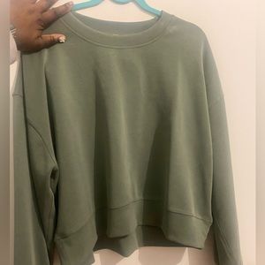 lululemon perfectly oversized cropped crew softstreme